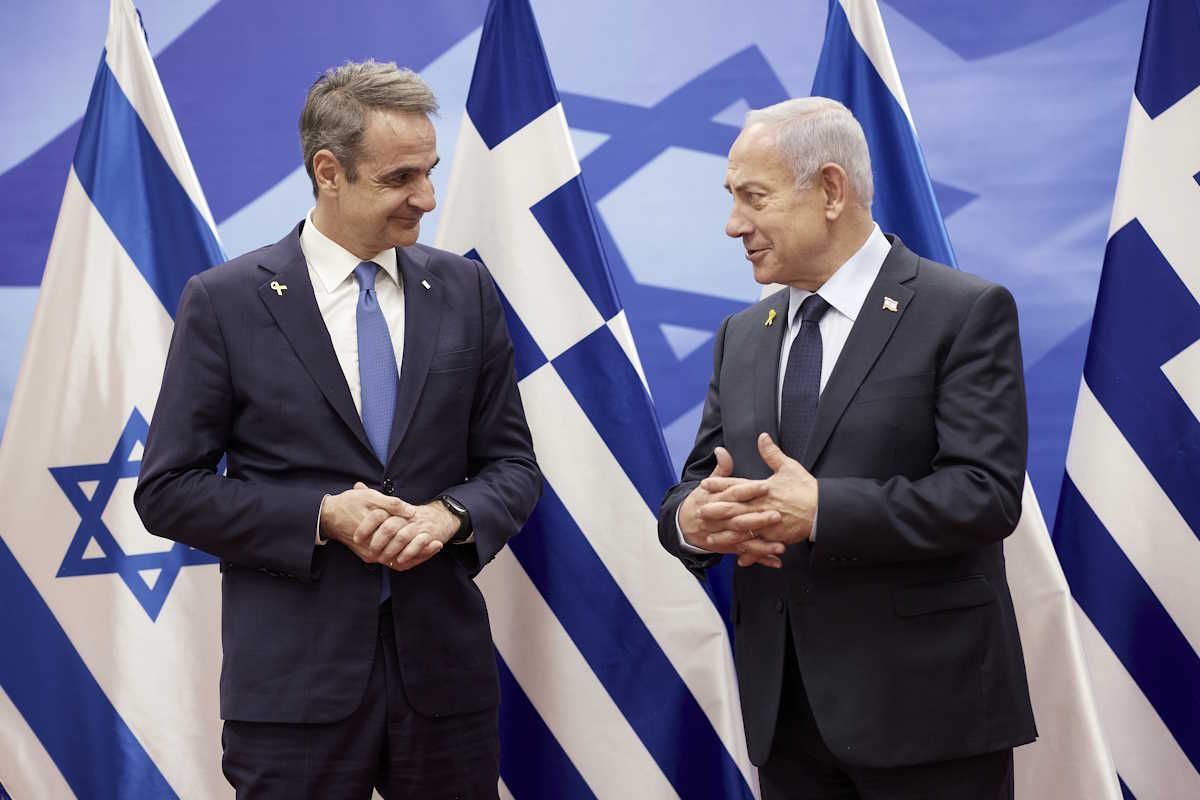 Εμφανές το καλό κλίμα στη συνάντηση μεταξύ Κυριάκου Μητσοτάκη και Μπέντζαμιν Νετανιάχου